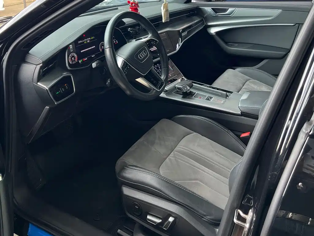 Audi A6L 2022