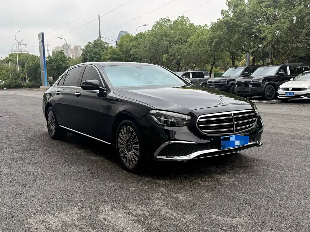 Mercedes-Benz E-Class 2023 — фото 3