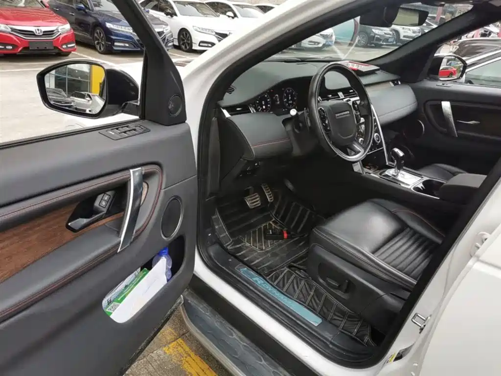 Land Rover Discovery Sport 2020 — фото 16