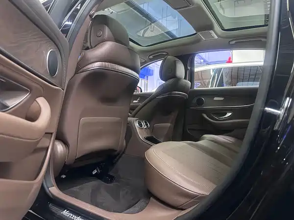 Mercedes-Benz E-Class 2022
