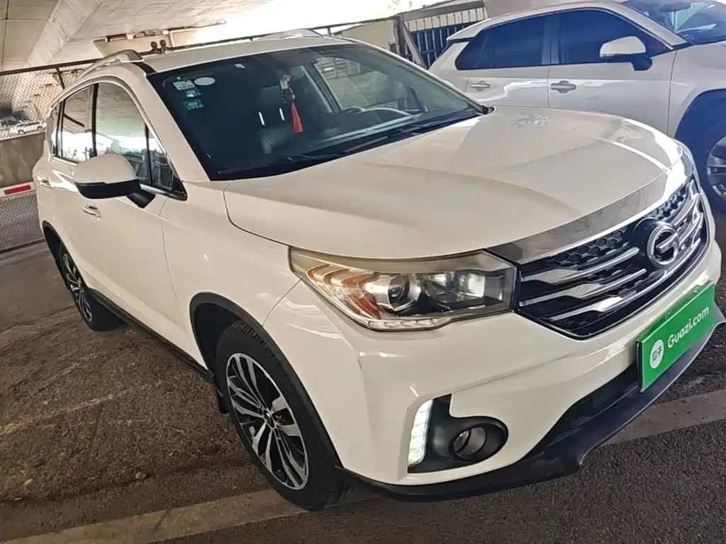 GAC Trumpchi GS4 2016 — фото 4