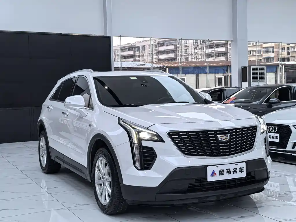 Cadillac XT4 2021 — фото 3