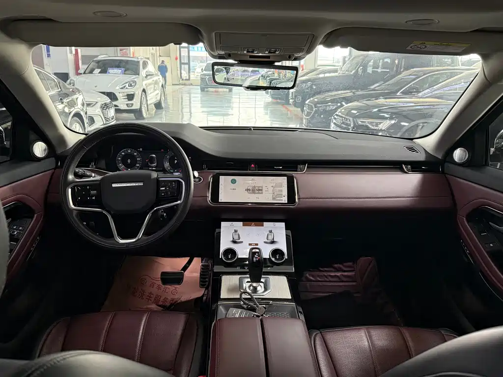 Land Rover Evoque 2023 — фото 10