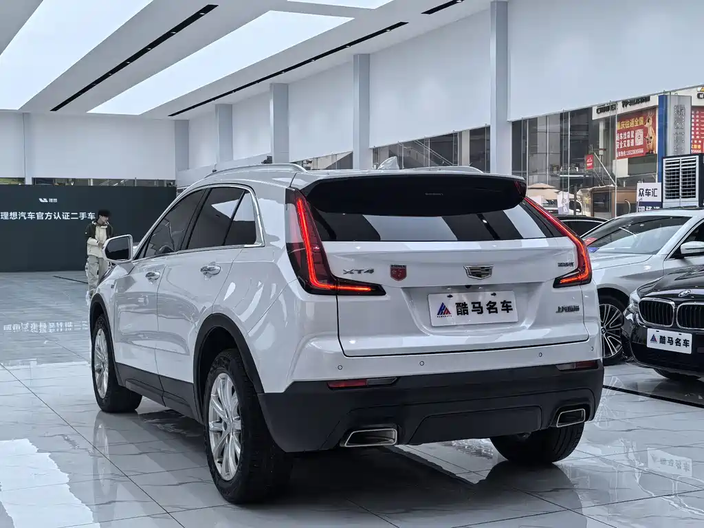 Cadillac XT4 2021 — фото 15