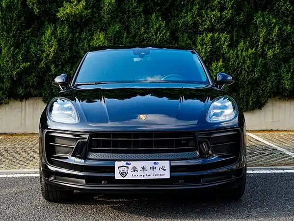 Porsche Macan 2025