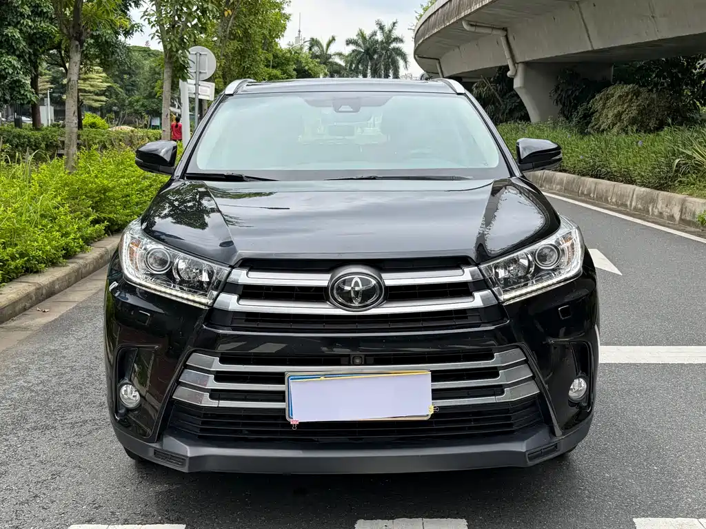 Toyota Highlander 2018 — фото 2