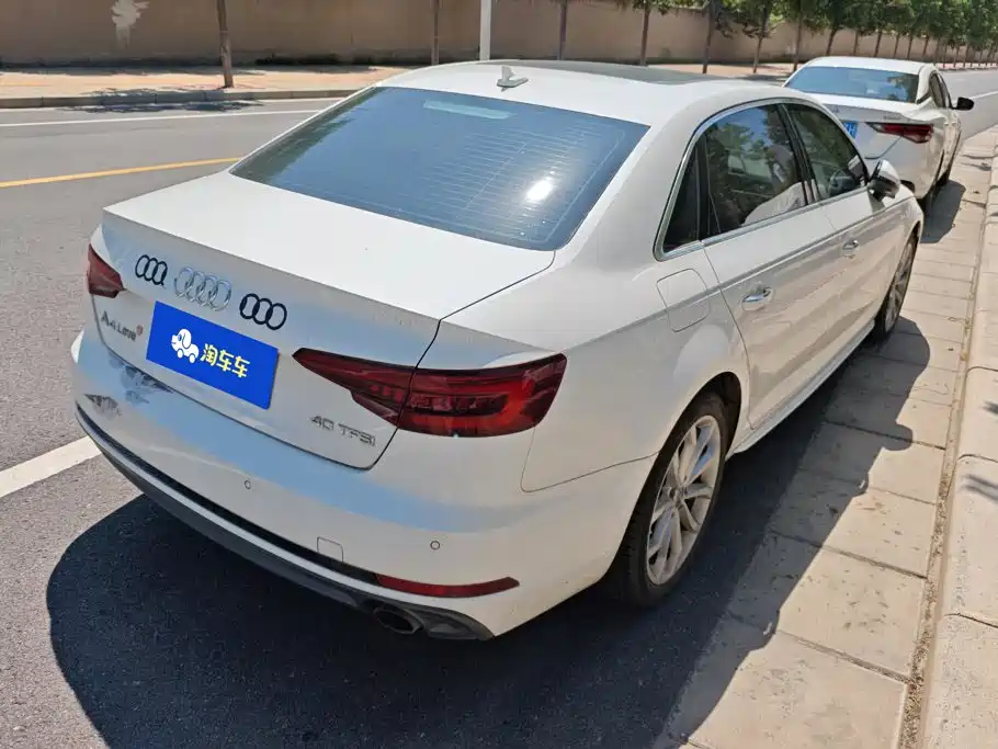 Audi A4L 2017