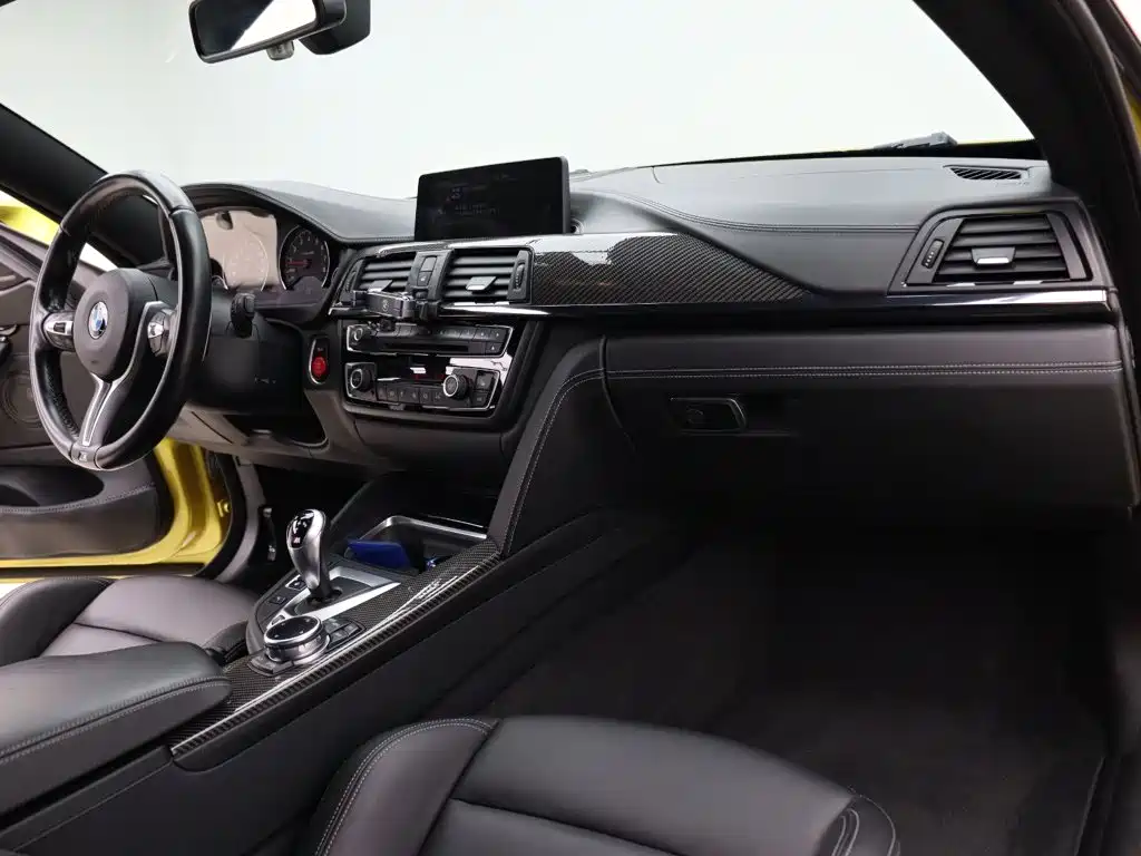 BMW M4 2018 — фото 21