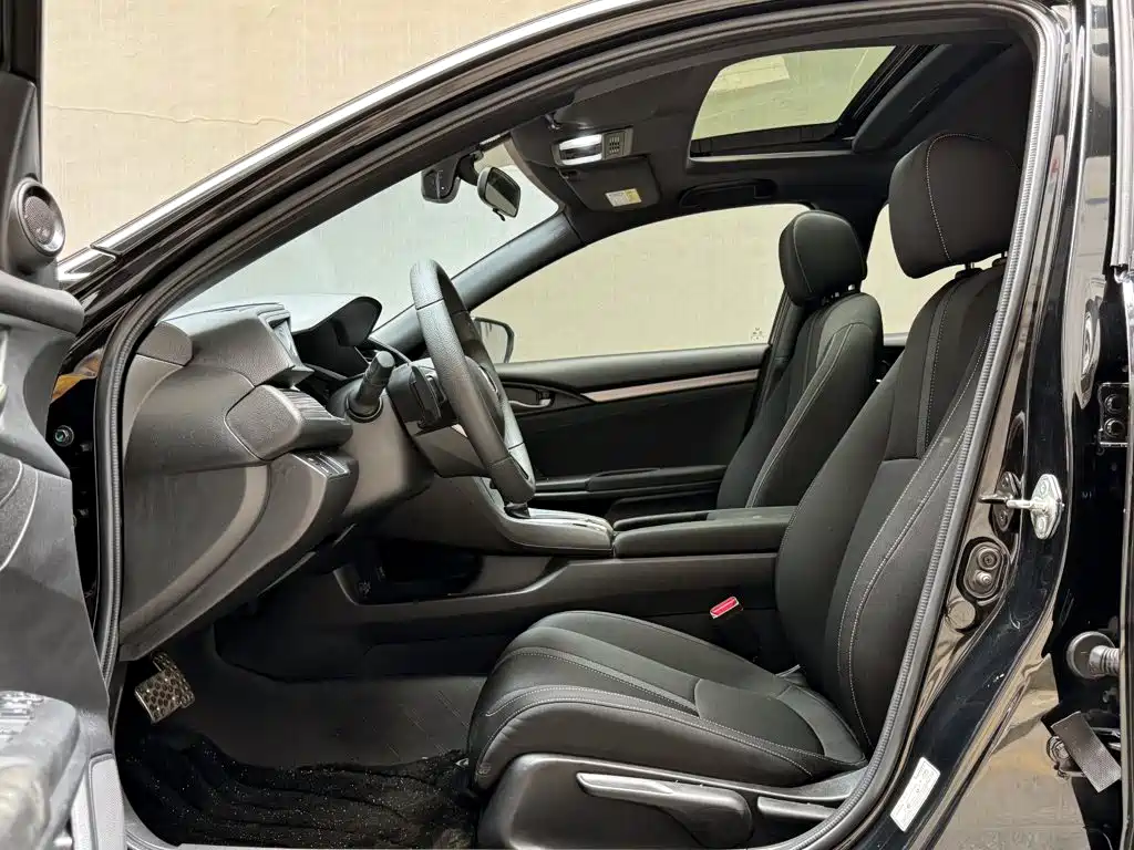 Honda Civic 2021 — фото 9