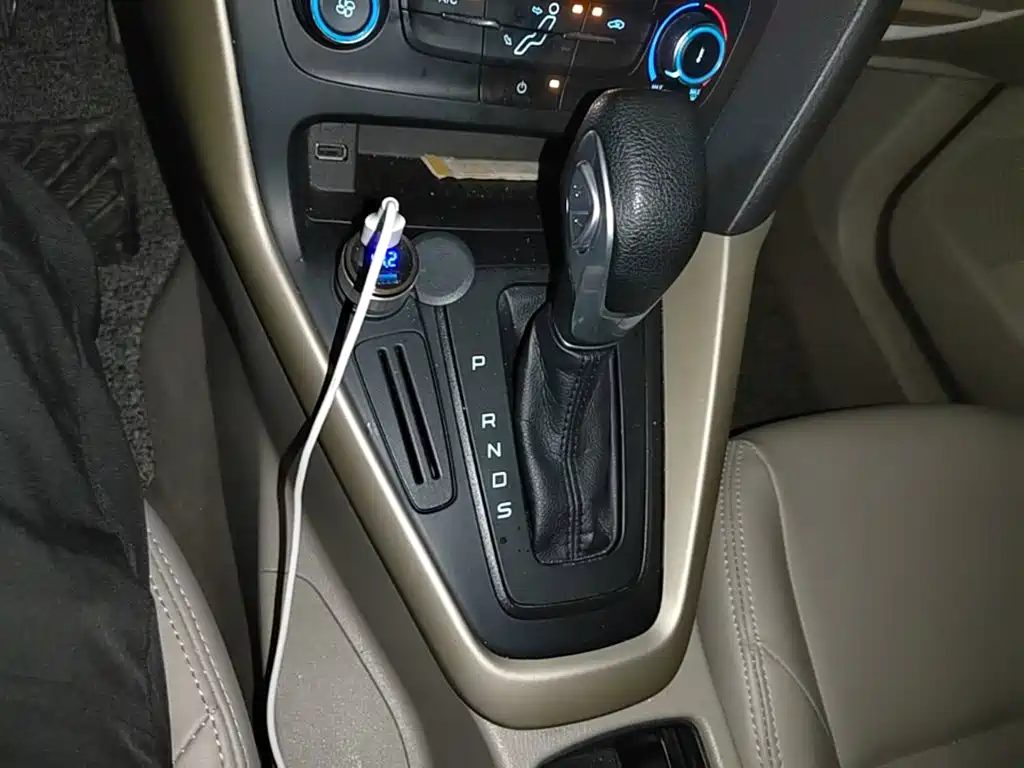 Ford Focus 2016 — фото 14