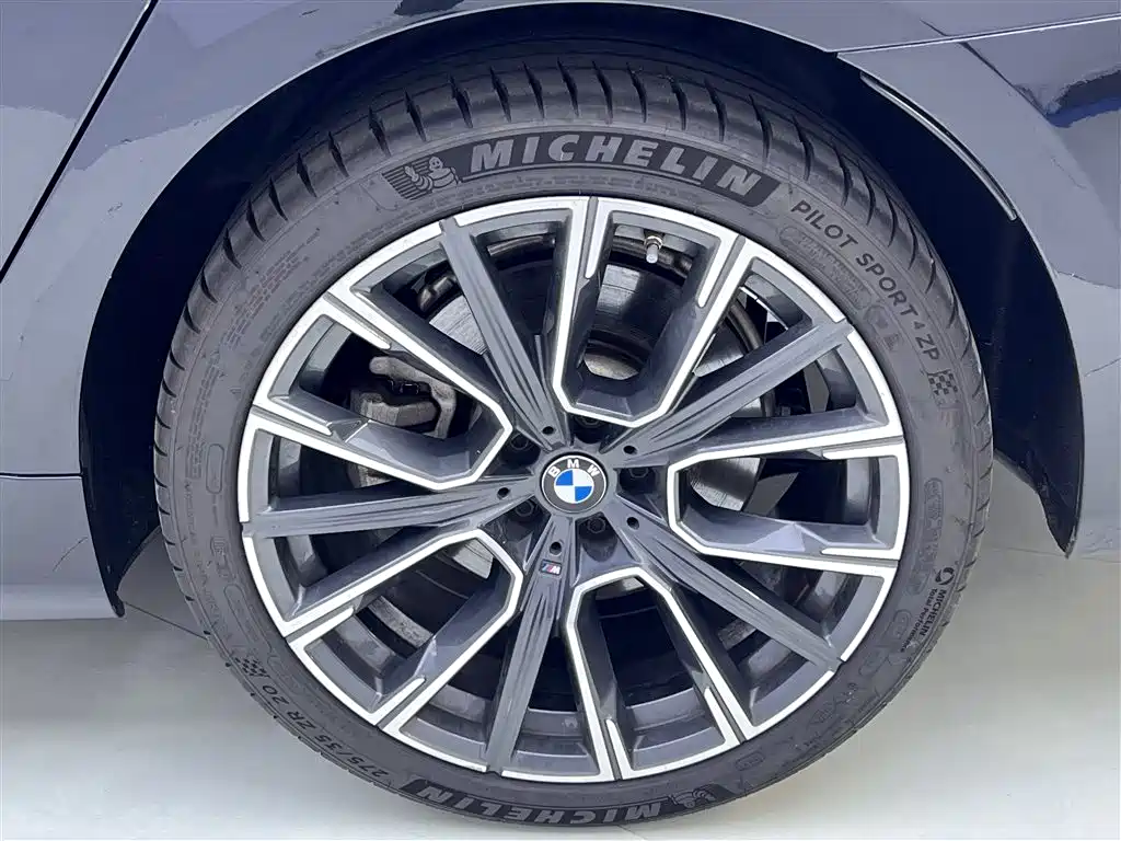 BMW 7 Series 2021 — фото 11