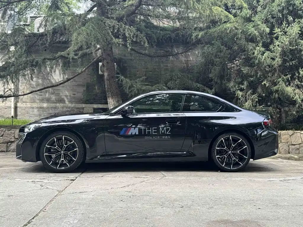BMW M2 2025 — фото 9
