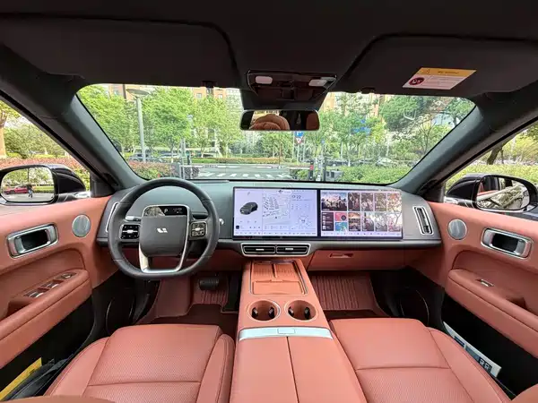 Li Auto L6 2024