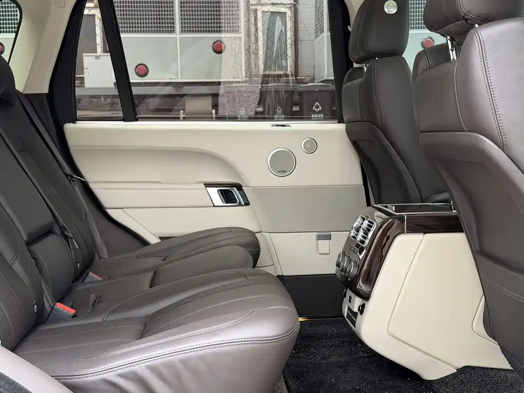 Land Rover Range Rover 2017 — фото 25