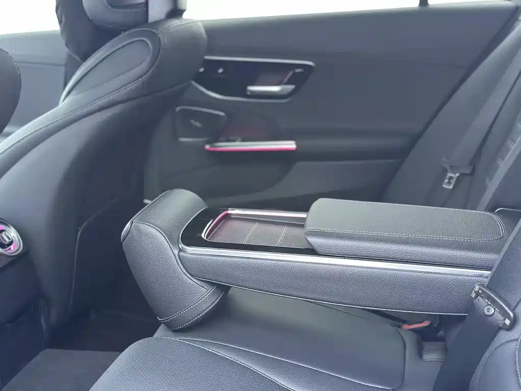 Mercedes-Benz C-Class 2022 — фото 8