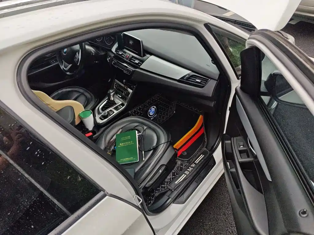 BMW 2 Series Station Wagon 2018 — фото 20