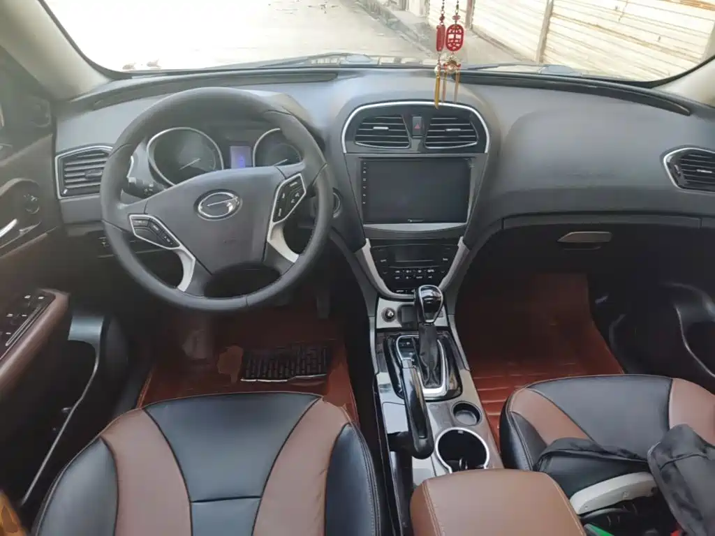 GAC Trumpchi GS5 Super 2014 — фото 10