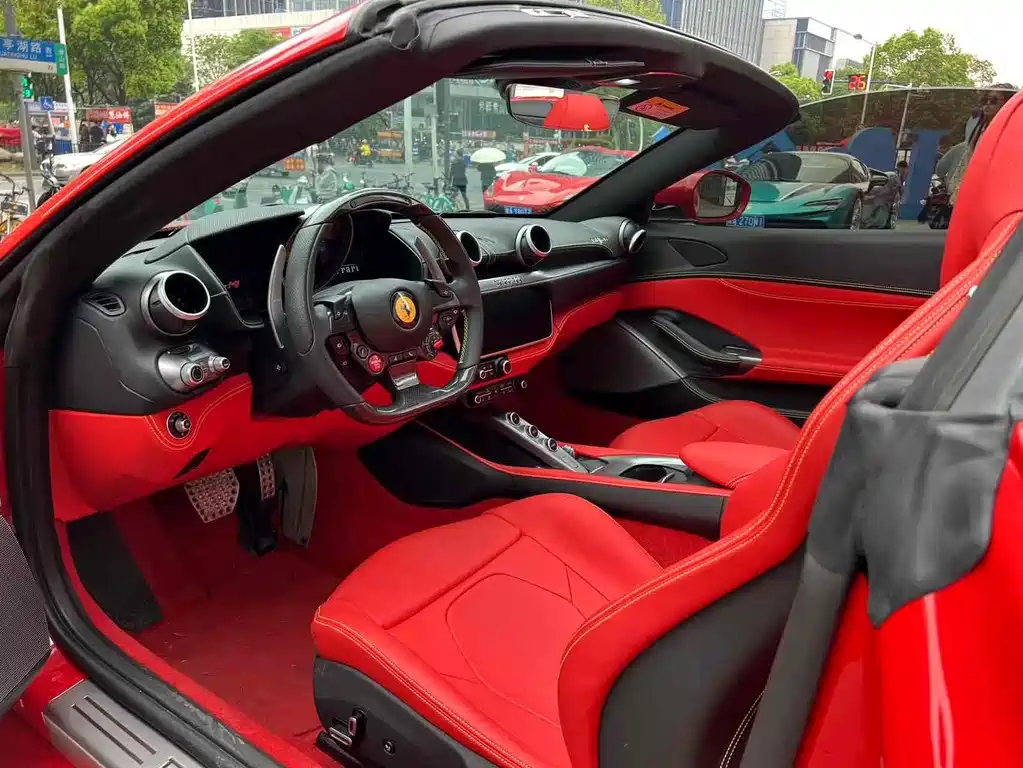 Ferrari Portofino 2023 — фото 18