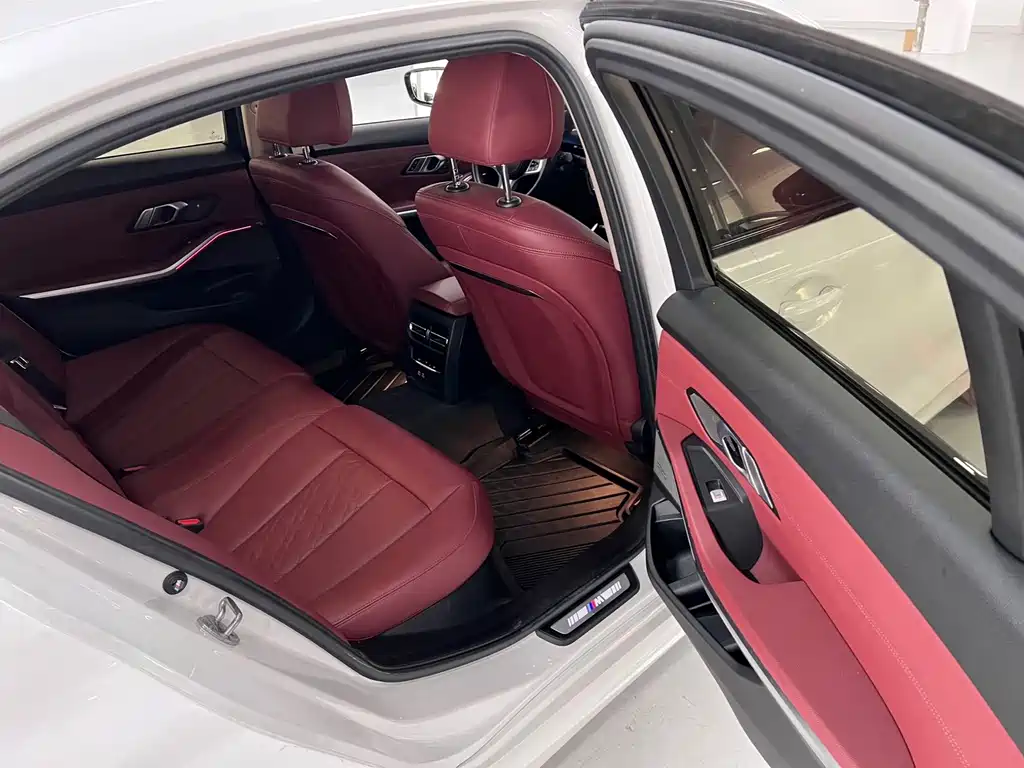 BMW 3 Series 2023
