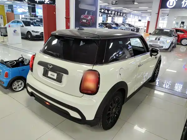 MINI 2022