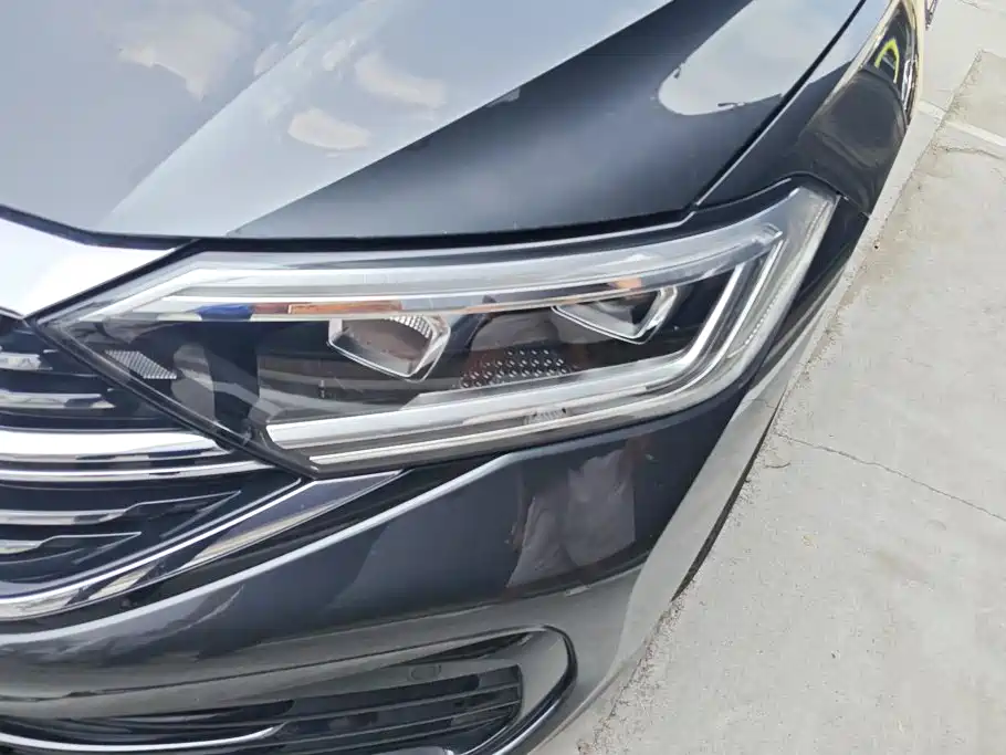 Volkswagen Sagitar 2023