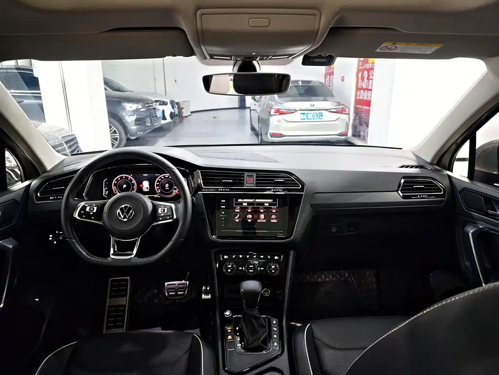 Volkswagen Tiguan L 2021 — фото 14