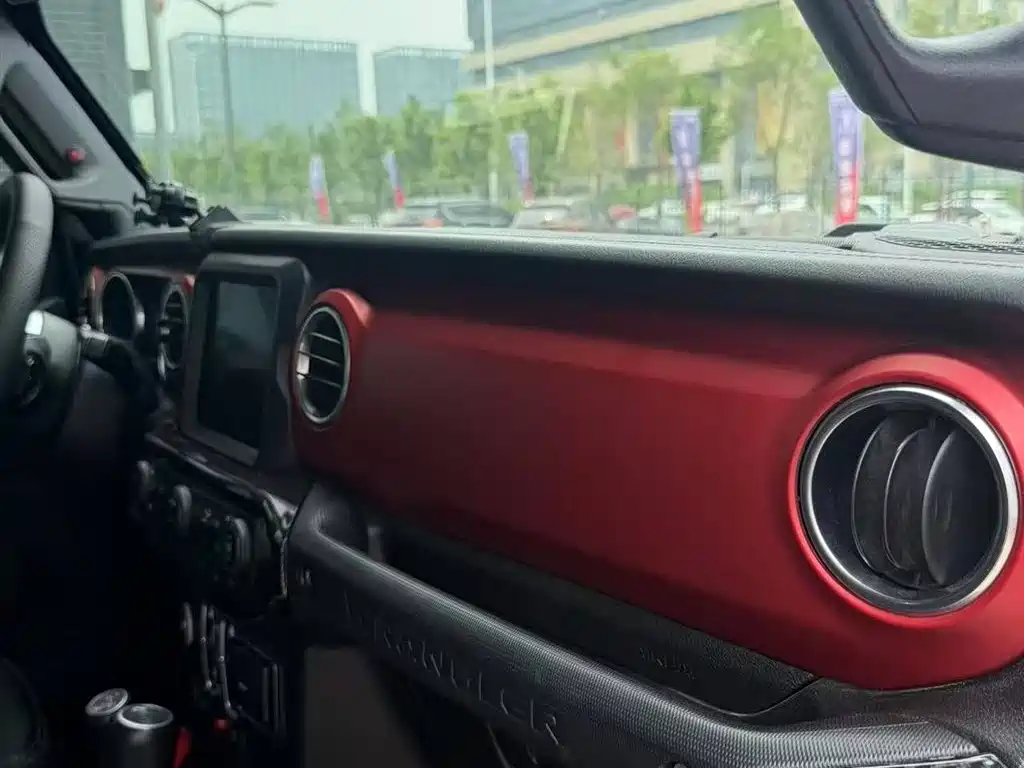 Jeep Wrangler 2019 — фото 10