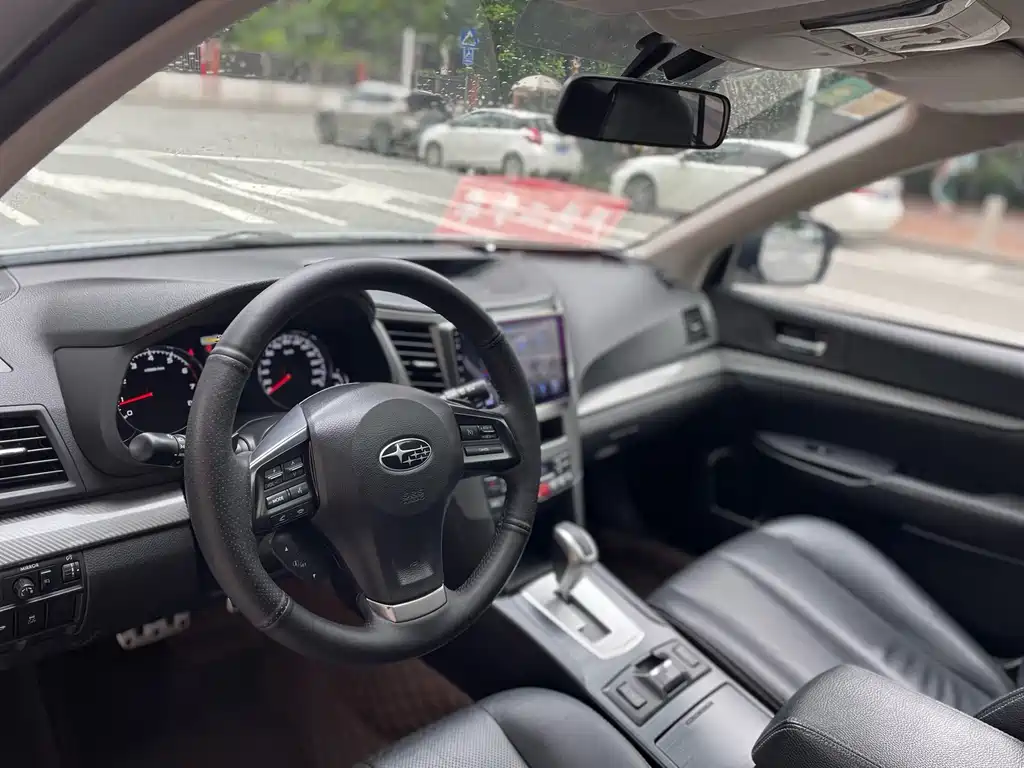Subaru Outback 2014 — фото 19