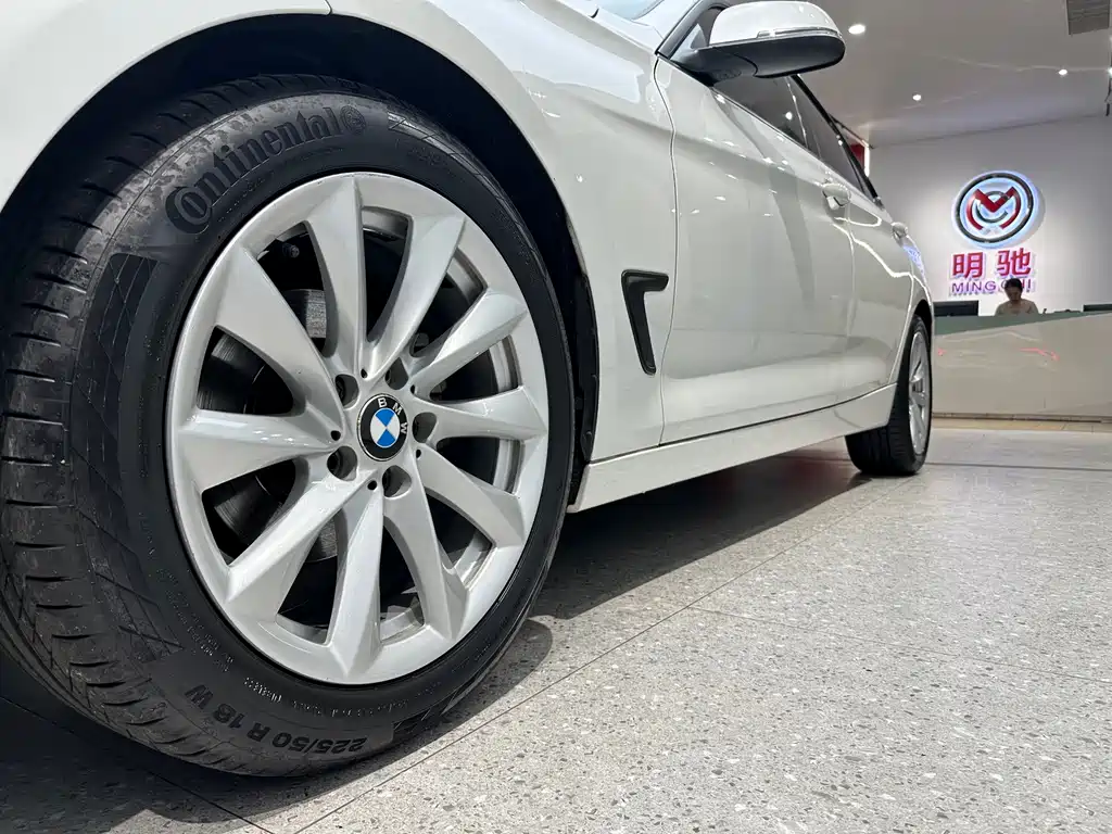 BMW 3 Series GT 2018 — фото 25