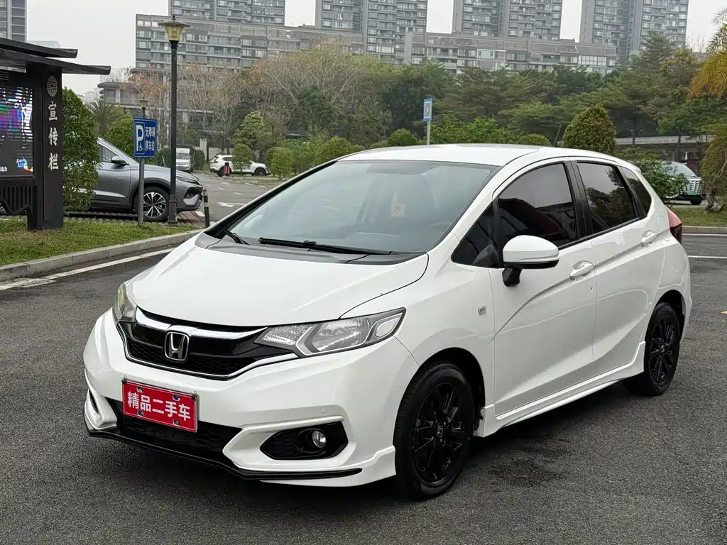 Honda Fit 2018 — фото 1