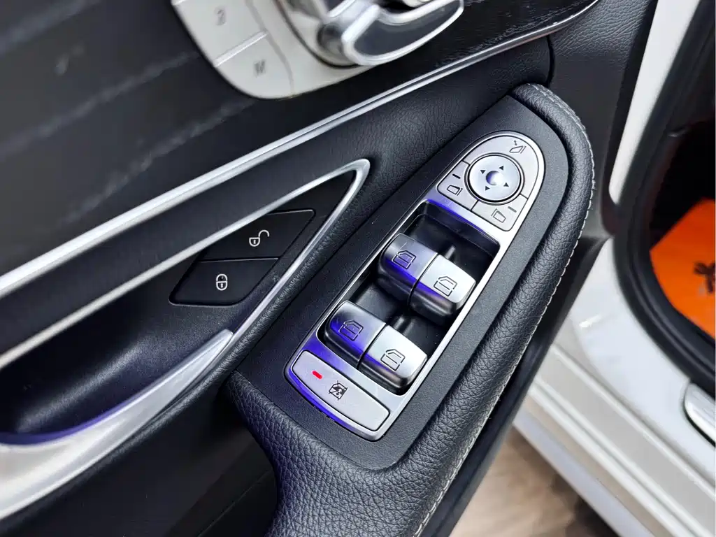 Mercedes-Benz C-Class 2021 — фото 12