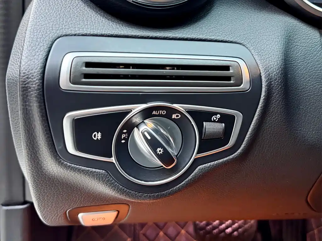 Mercedes-Benz C-Class 2021 — фото 13
