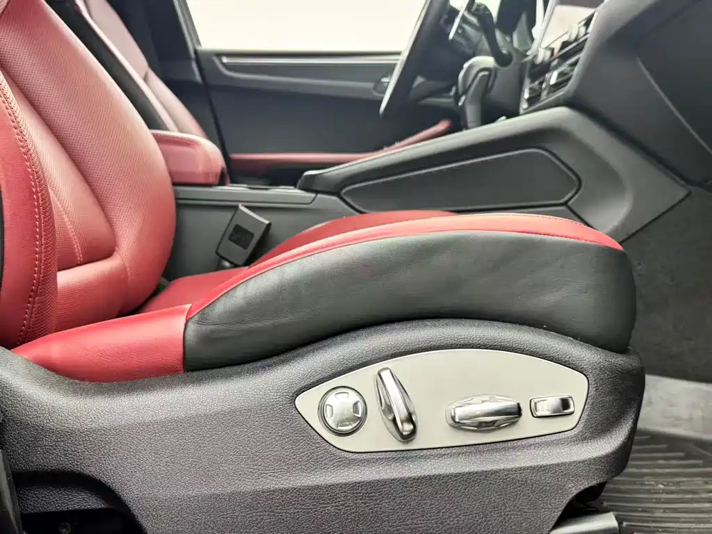 Porsche Macan 2023 — фото 7