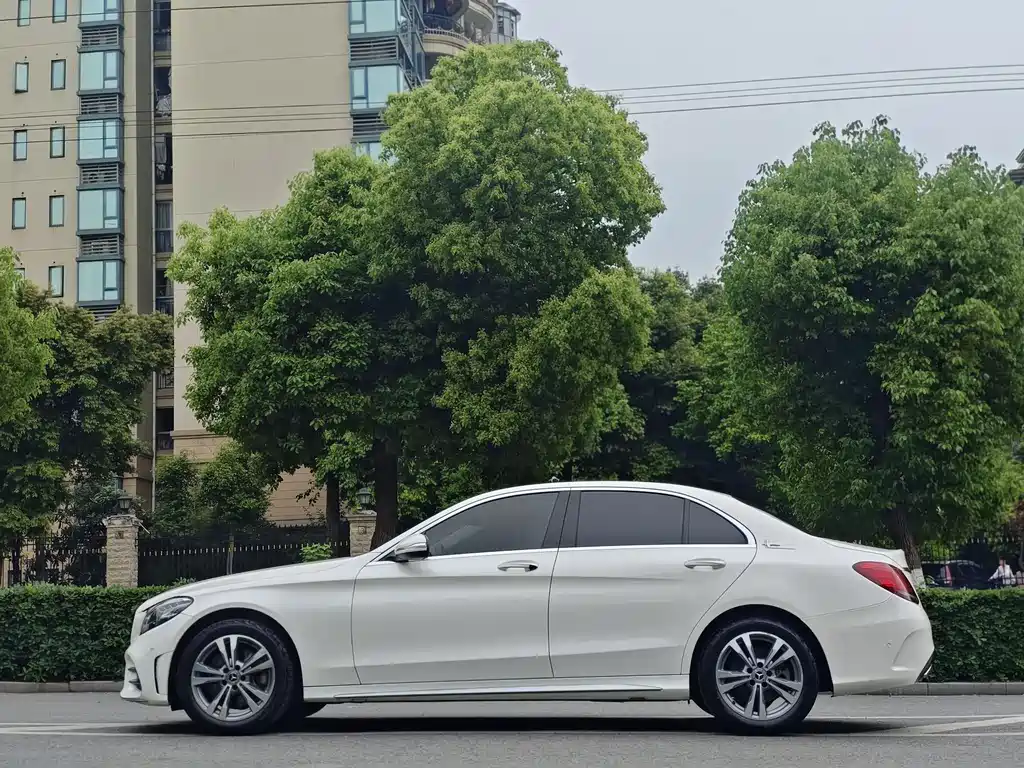 Mercedes-Benz C-Class 2019 — фото 4