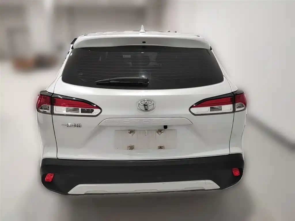 Toyota Corolla Cross 2023 — фото 10