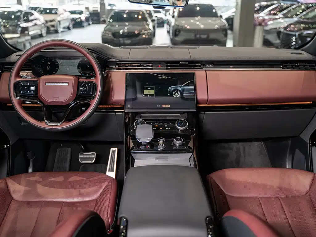Land Rover Sport 2023 — фото 13