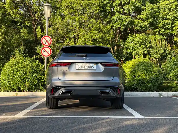 Jaguar F-PACE 2021
