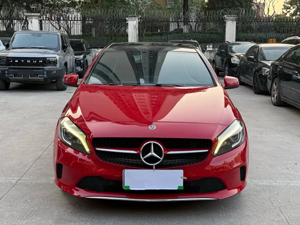 Mercedes-Benz A-Class 2017 — фото 2