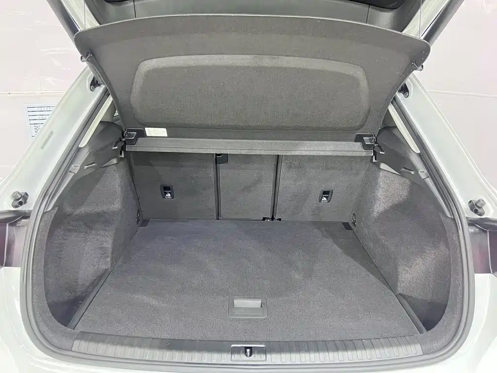 Audi Q3 2022 — фото 12