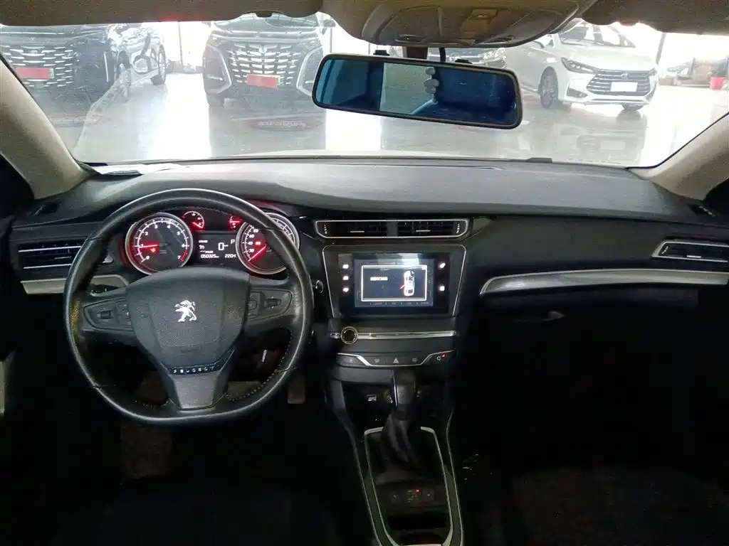 Peugeot 408 2015 — фото 10