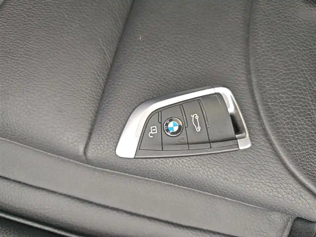 BMW X1 2016 — фото 9
