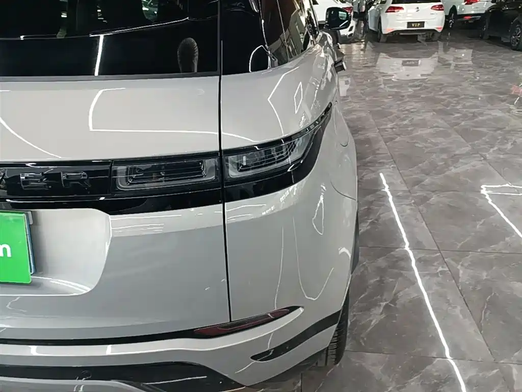 Land Rover Evoque 2024 — фото 8
