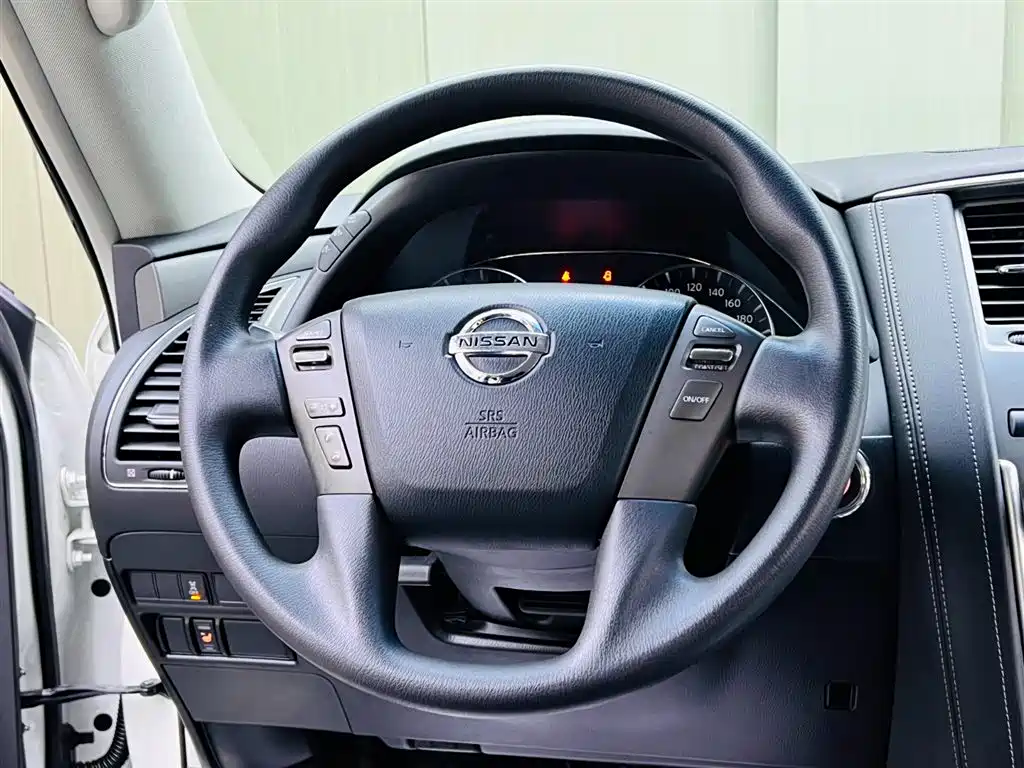 Nissan Patrol 2018 — фото 10