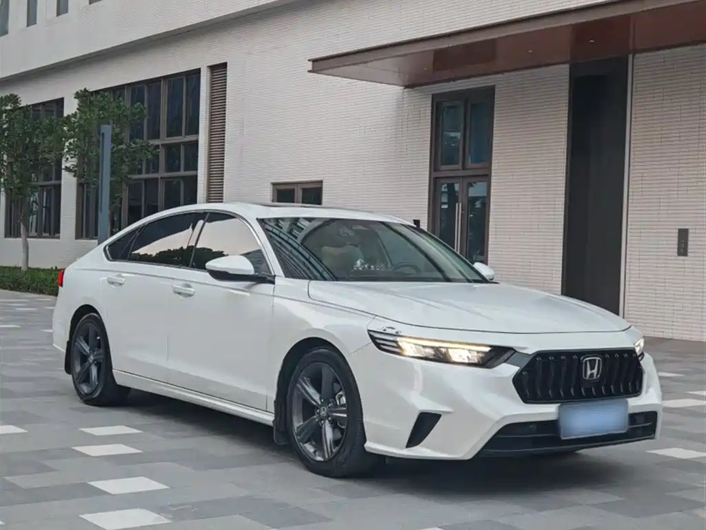 Honda Inspire 2025 — фото 25