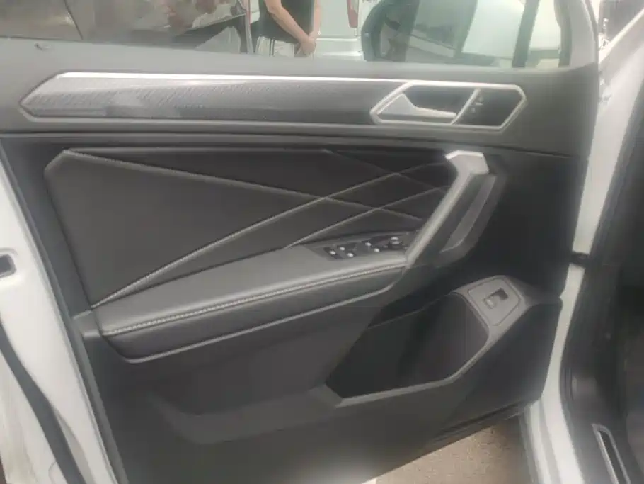 Volkswagen Tiguan L 2023