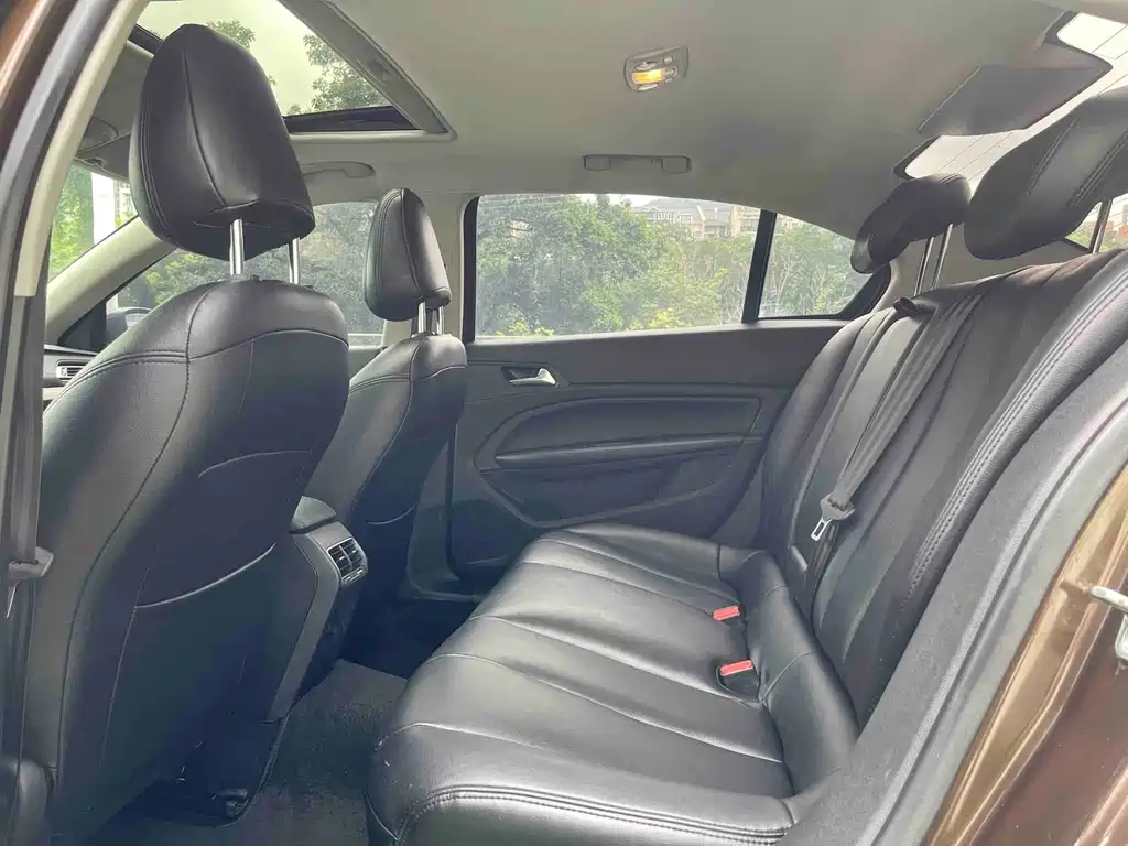 Peugeot 408 2017