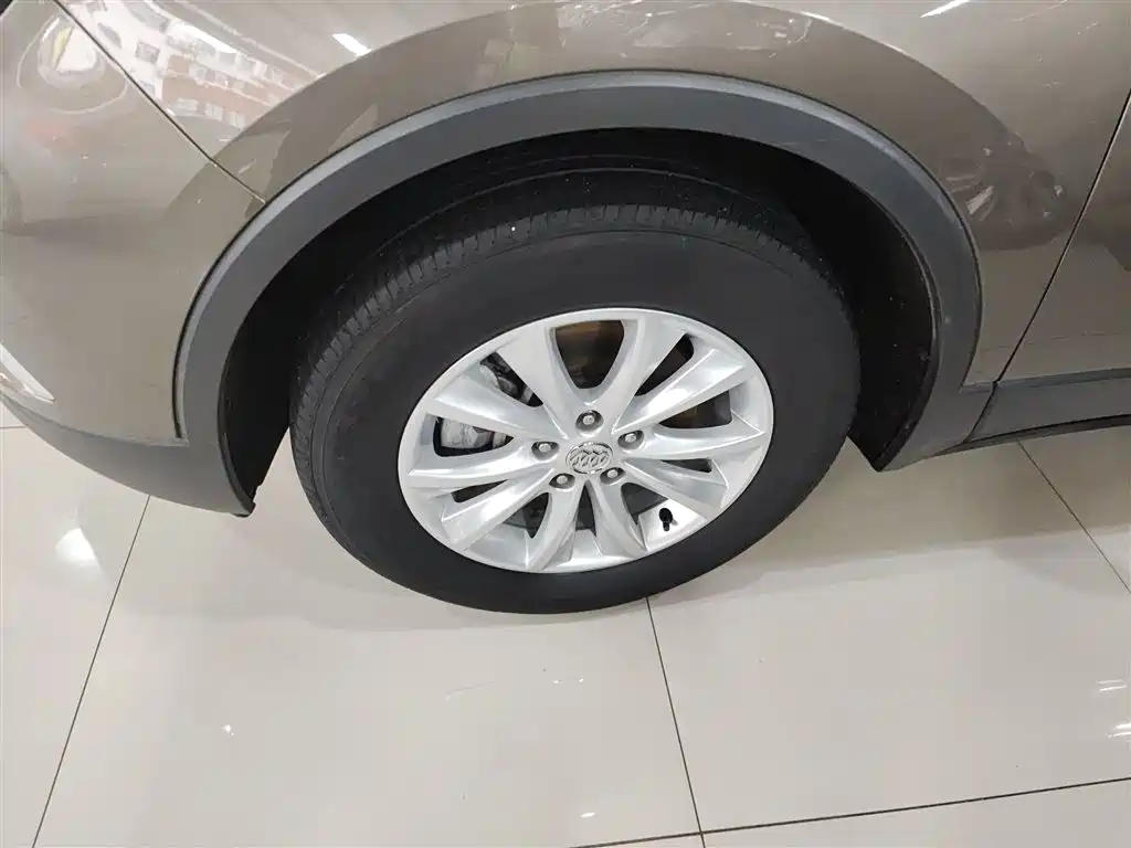 Buick Envision Plus 2018 — фото 25