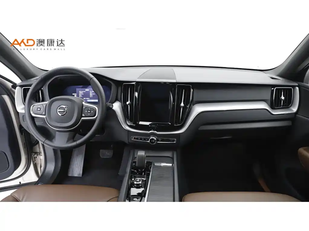 Volvo XC60 2025 — фото 5