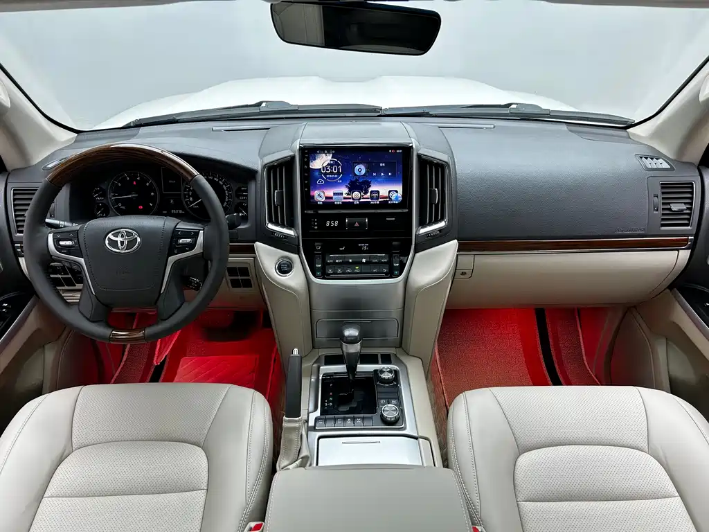 Toyota Land Cruiser 2018 — фото 17