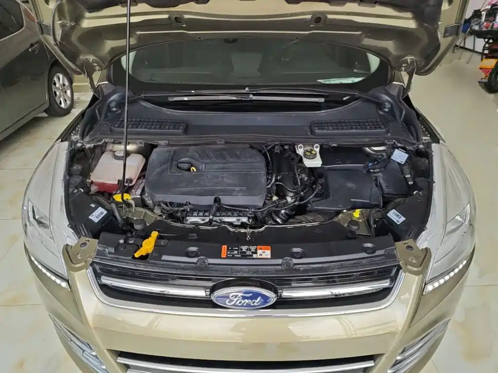 Ford Kuga 2016 — фото 20